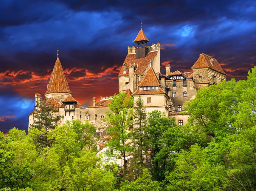 Bucharest: Peles Castle, Bran Castle, & Brasov Full-Day Tour - The return to Bucharest