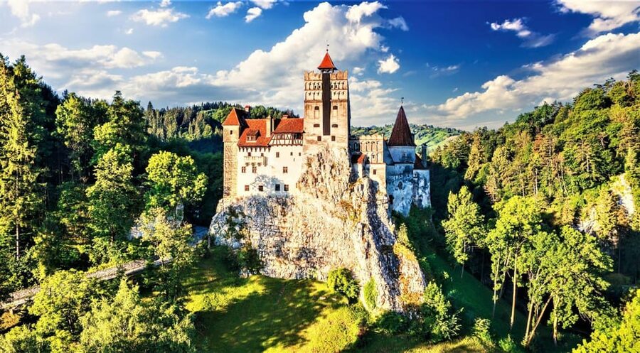 Bucharest: Peles Castle, Bran Castle, & Brasov Old Town Tour - Six things to know before you go