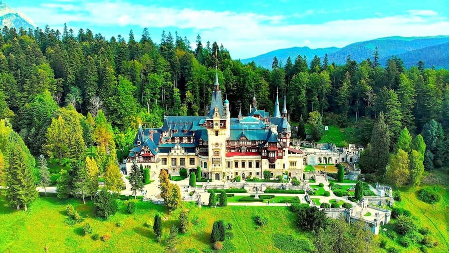 Bucharest: Peles Castle, Bran Castle, & Brasov Old Town Tour - How to make the most of the day