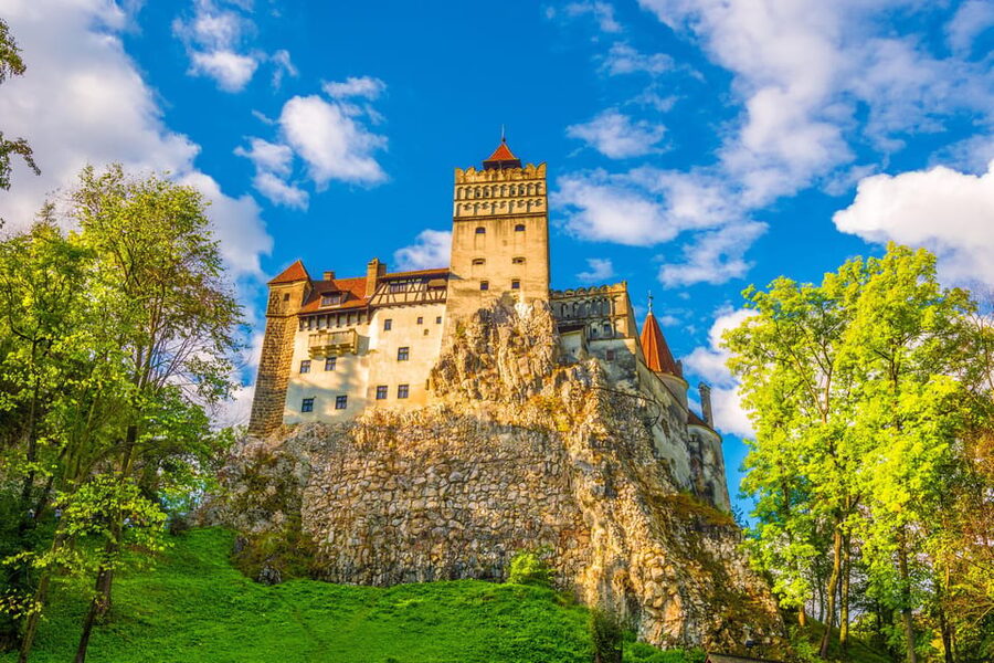 Bucharest: Peles & Dracula's Castle and Brasov Full-Day Trip - Peleș Castle: the day’s grandest interior