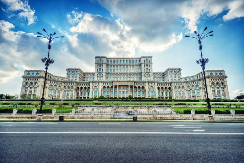 Bucharest Private City Tour 4h with Hotel Pickup & Drop-Off - Piața Unirii and the city between landmarks