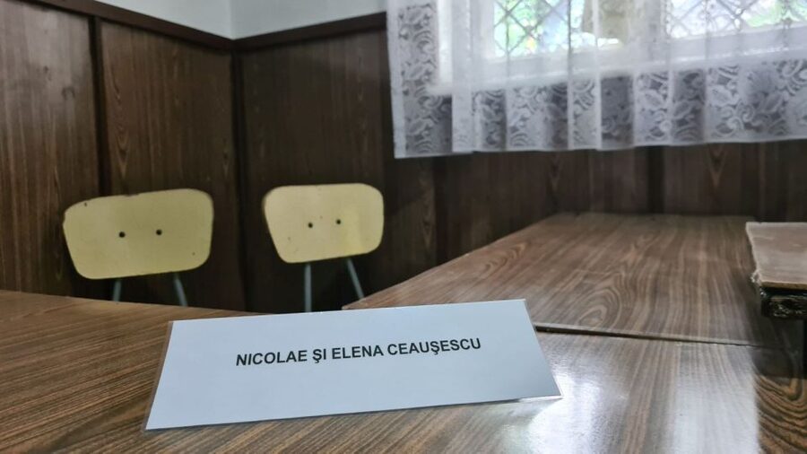 Bucharest: Private Last Days of Ceausescu Tour in a Dacia - Key points at a glance