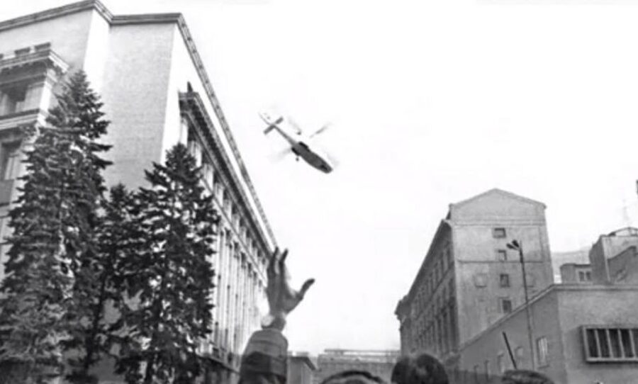 Bucharest: Private Last Days of Ceausescu Tour in a Dacia - Who should book this experience