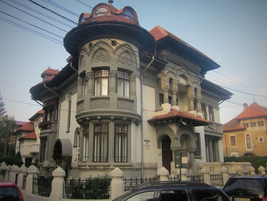 Bucharest: Private Three Neighborhoods Tour by Vintage Car - Why the Dacia 1310 changes the city tour