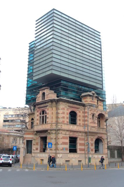 Bucharest's scars of Communism-half day private walking tour - Why Bucharest’s communist story works best on foot
