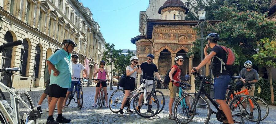 Bucharest Sightseeing Tour - Language, guide style, and the personal touch