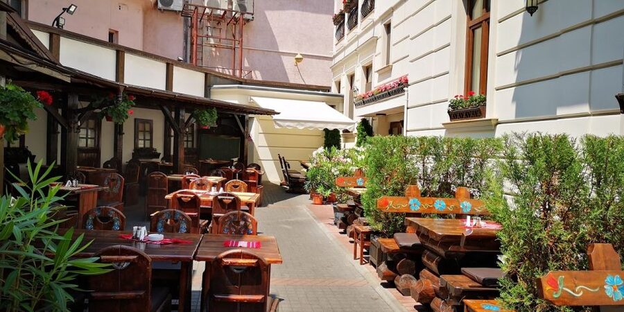 Bucharest: Street Food Tour with a Local Guide - The tram ride through Jewish and Armenian quarters