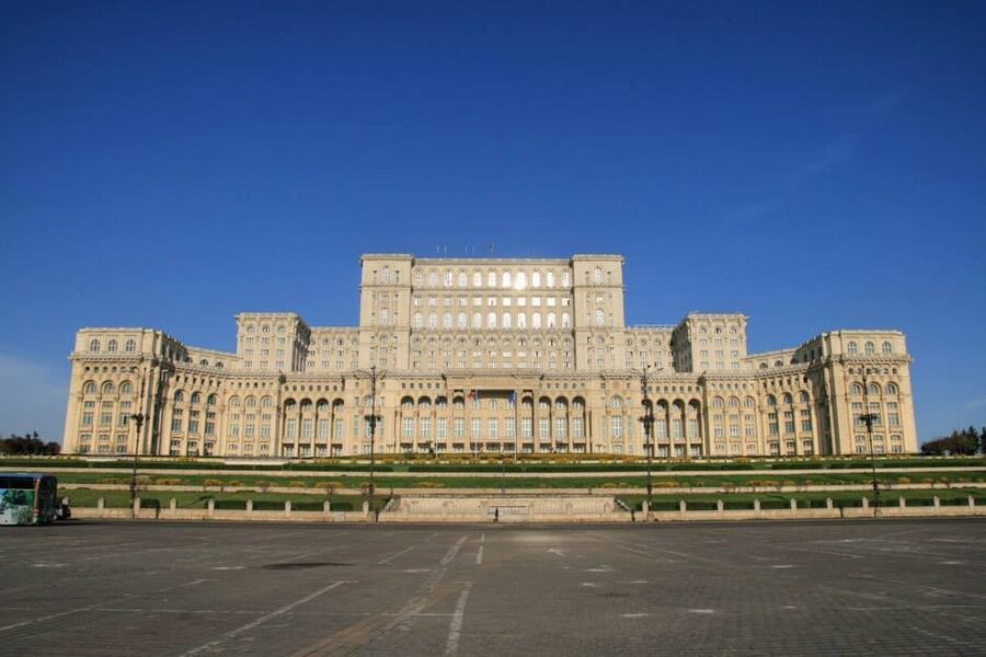 Bucharest: The "Last Days of Communism" Tour - Revolution Square and Ceausescu’s final speech