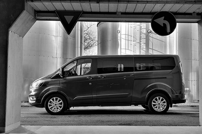 Bucharest to Craiova - Private Guided Transfer - Car and Driver - Comfort, luggage, and the small vehicle format