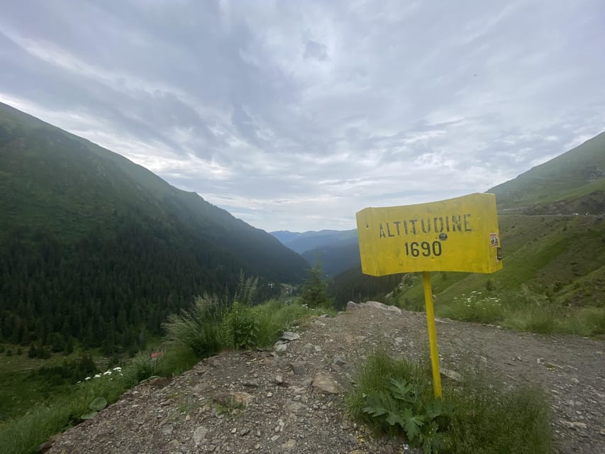 Bucharest: Transfagarasan Road, Famous & Spectacular - Bâlea Lake, street food, and Făgăraș Mountain views