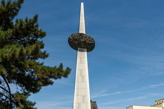 Bucharest Under Communism: Life, Terror & Hope - Guides, photographs, and the value of a small group
