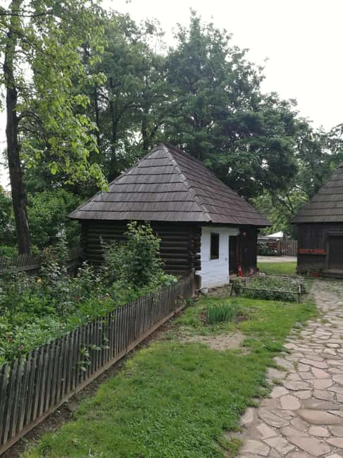 Bucharest: Village Museum Guided Tour - Entering King Michael I Park