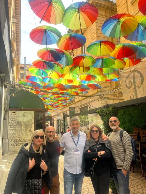 Bucharest: Walking tour with Italian speaking guide for small groups - Key points at a glance