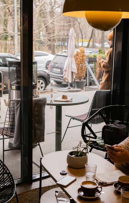 Bucharest: Welcome Private Tour with a Local - Why a local welcome helps in Bucharest
