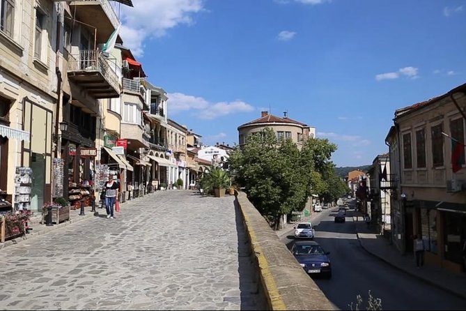Bulgaria Day Trip: Basarabovo Monastery, Tsarevets & Arbanasi - Nicolas and the personal guide experience