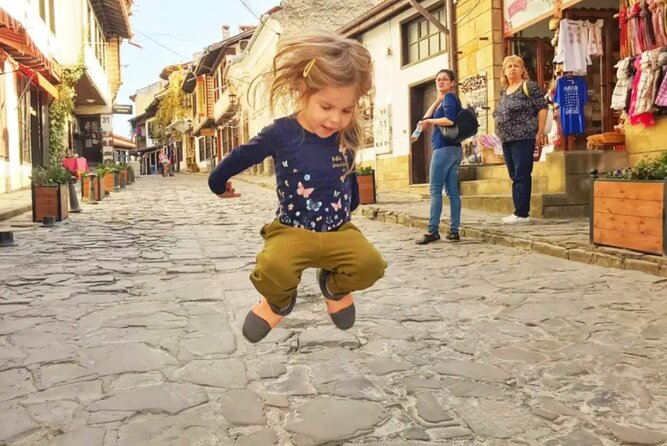 Bulgaria -Private Tour- Basarbovo, Arbanasi, Veliko Tarnovo - The long road back to Bucharest
