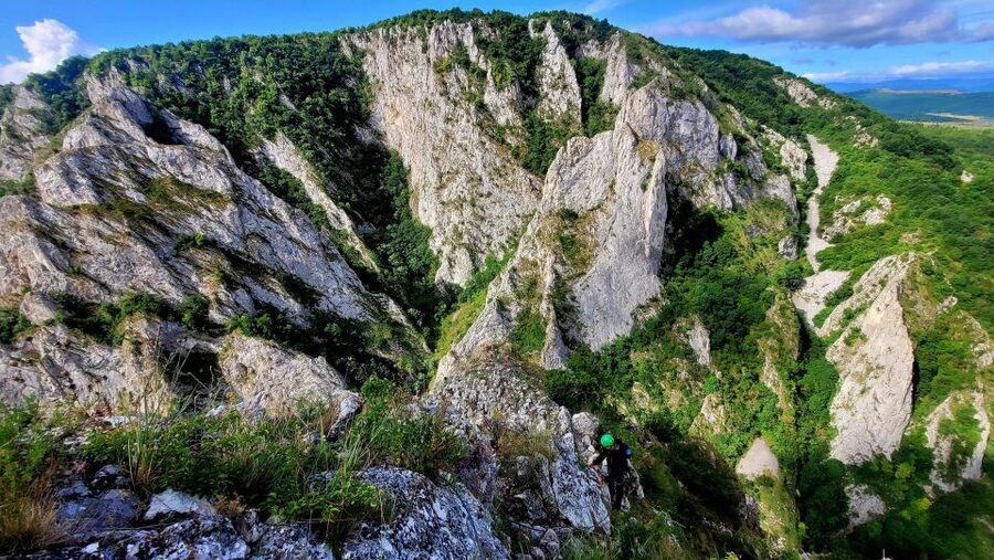 Cluj Napoca: Climbing or Hiking Experience in Turda Canion - A 15-minute walk brings you to the rock