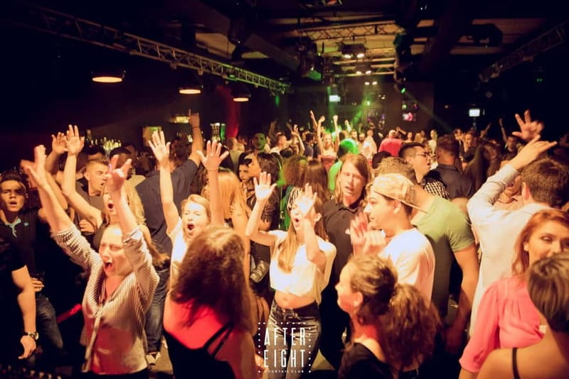 Cluj-Napoca: Weekend Pub Crawl - What the guide adds to the evening