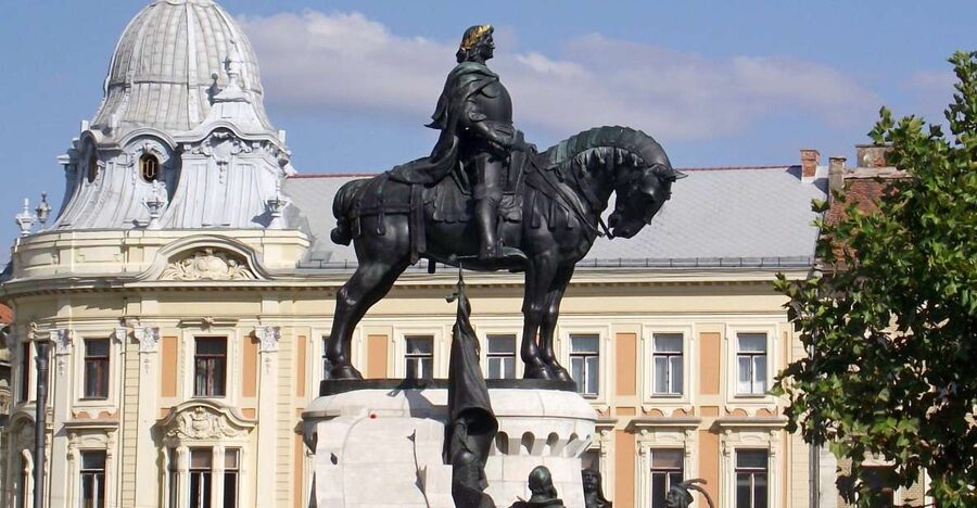 Cluj: Private City Walking Tour - From old lanes to Union Square
