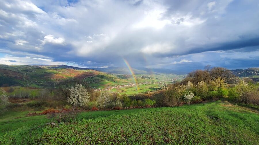 Cluj to Rosia: Day Trip to Ferrata and pittoresque country - Food, village life, and the value of staying overnight
