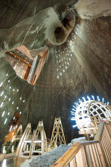 Cluj: Turda Salt Mine, Corvin Castle, Alba Carolina Tour - The Day Begins at the Matthias Rex Monument