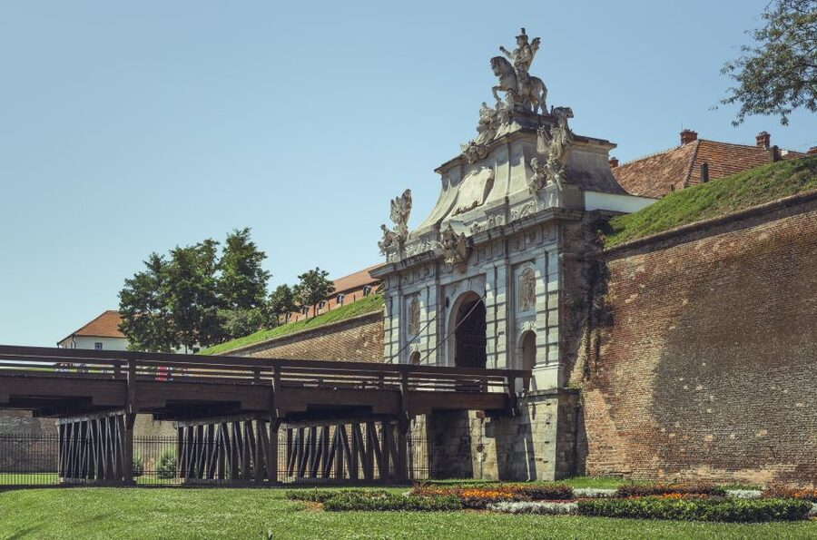 Cluj: Turda Salt Mine, Corvin Castle, Alba Carolina Tour - Who Should Book This Cluj Day Trip?
