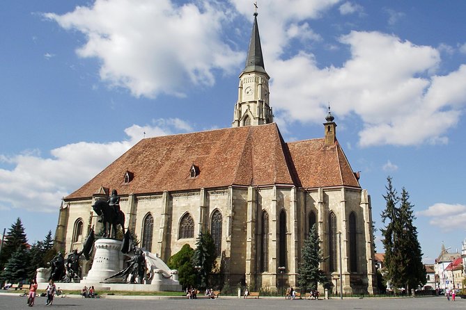 Cluj - walking city tour - Museum Square and the oldest part of the route