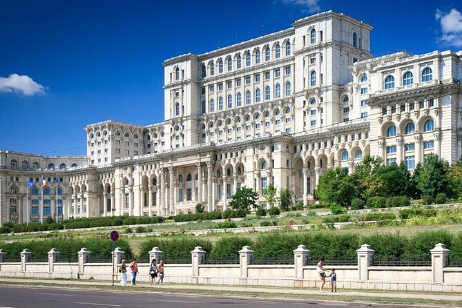 Communist Era Bucharest Tour - Piata Unirii and the planned city center