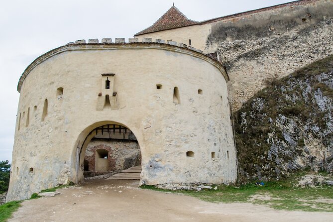 Day Trip Bear Sanctuary, Bran Castle, Rasnov Fortress from Brasov - What the guide and vehicle add