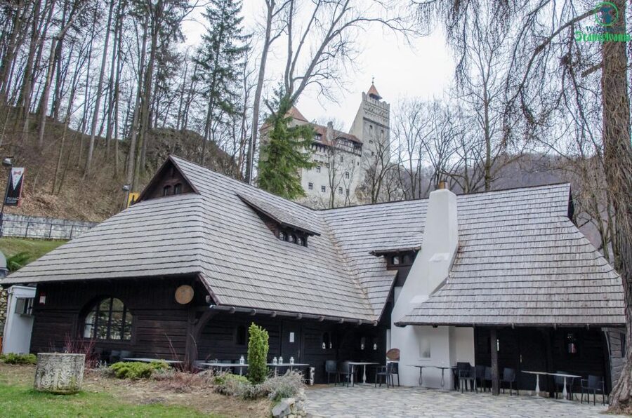 Day trip Bran Castle, Rasnov Fortress and Bear Sanctuary - Bran Castle and the Dracula connection