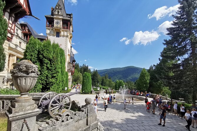 Day trip from Bucharest to Brasov, Peles & Dracula's Castle - Peles Castle: Romania’s royal showpiece