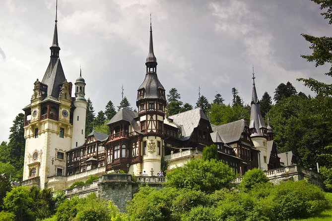 Day Trip Through Brasov in Transylvania and Bran, Peles, and Rasnov Castles - Why this makes sense from Bucharest