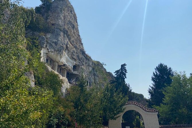 Day Trip to Bulgaria and Veliko Tarnovo from Bucharest - Basarbovo Monastery and the climb into the rock