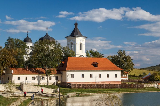 Day trip to Republic of Moldova - visit Chisinau and Cricova Winery - The guide can make or break the day
