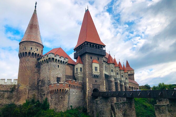 Day Trip to Turda Salt Mine and Corvin Castle from Timisoara - Is the underground setting comfortable?