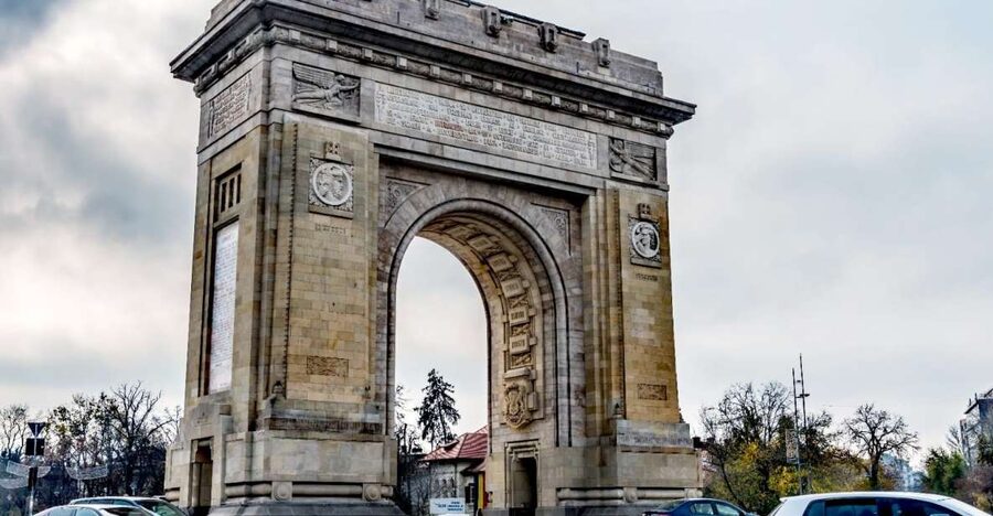 Discover Bucharest: Exclusive Half-Day Private City Tour - Why this four-hour format works well