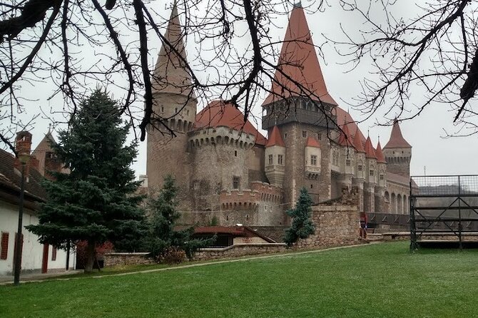 Discover Corvin Castle in Hunedoara and Deva Fortress - Key points to know before booking