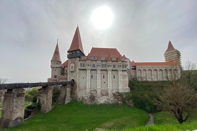 Discover Corvin Castle in Hunedoara and Deva Fortress - The two-hour drive from Cluj to Hunedoara