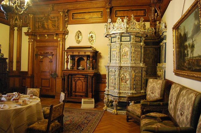 Dracula Castle, Peles Castle and Rasnov Fortress from Brasov - Families and small groups should pay attention