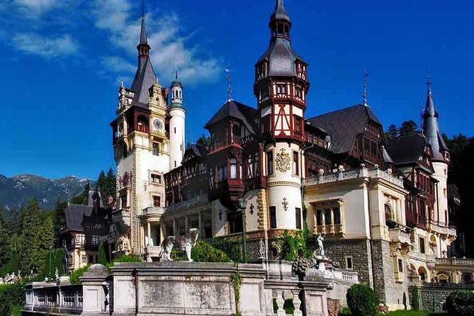 Dracula's Castle, Peles Castle and old town Brasov from Bucharest - The long road back to Bucharest