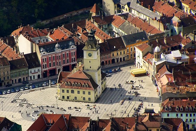 Dracula's Castle, Peles Castle and old town Brasov from Bucharest - How the group size changes the experience