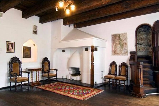Dracula's Castle - Private Tour with Peleș Castle and Brașov city - Brașov’s old center gives the day balance