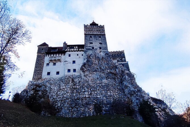 Dracula's Castle - Private Tour with Peleș Castle and Brașov city - Peleș Castle and the royal setting in Sinaia
