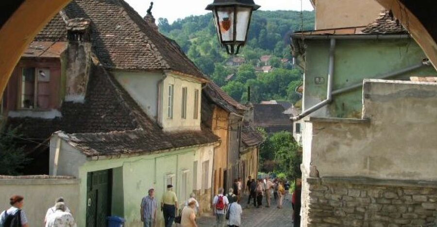 Dracula’s Castle & Sighisoara 2-Day Tour from Bucharest - Bran Castle and the Dracula question