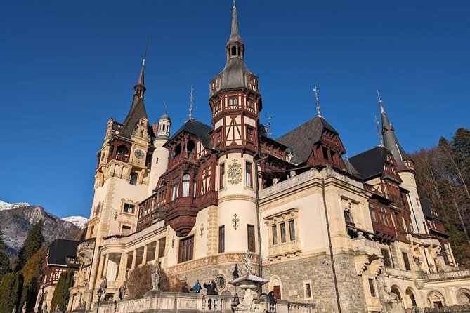 Dracula's Grave, Peleș Castle and Târgoviște Princely Court - What the private format really gives you