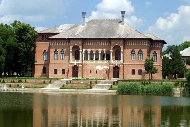 Dracula's Tomb and Mogosoaia Palace, Private Tour from Bucharest - Lake Snagov, a quiet setting with real ecological value