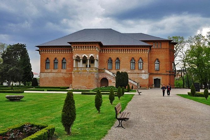 Dracula's Tomb and Mogosoaia Palace, Private Tour from Bucharest - Snagov Monastery and the Dracula legend