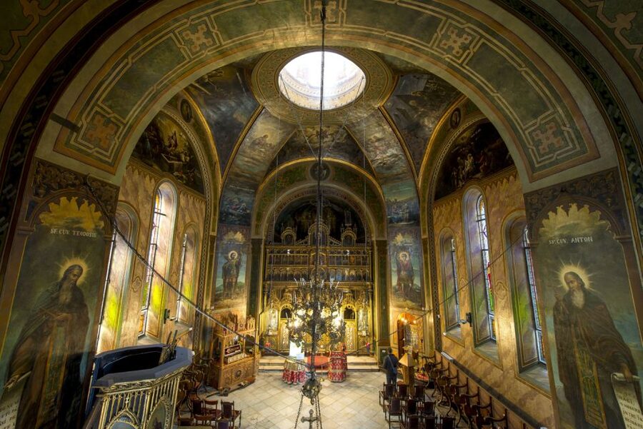 Eastern Orthodox Church Art in Bucharest - Saint George Km0 and a major Romanian church painter