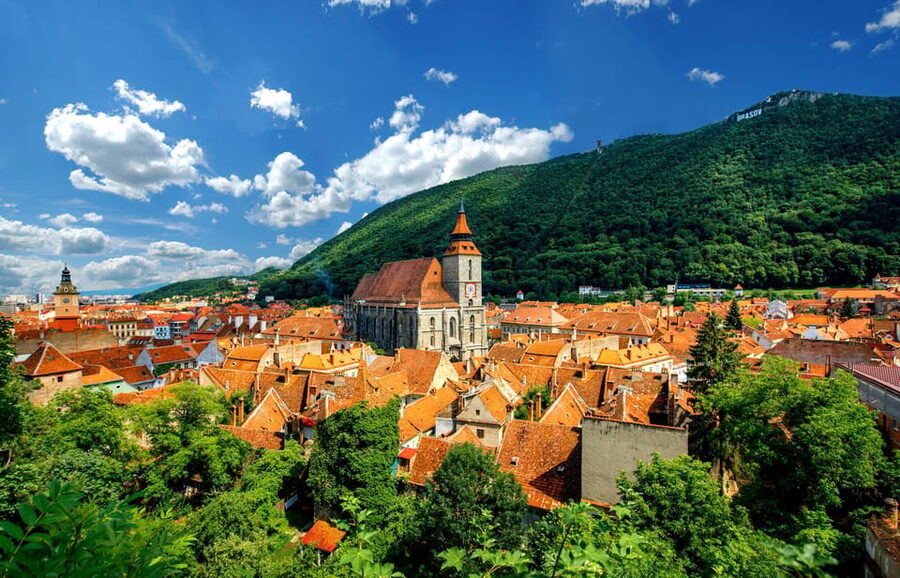 Exclusive 1-Day Minivan 8 : Dracula’s, Peles Castle & Brasov - Brașov’s Medieval Center on Foot