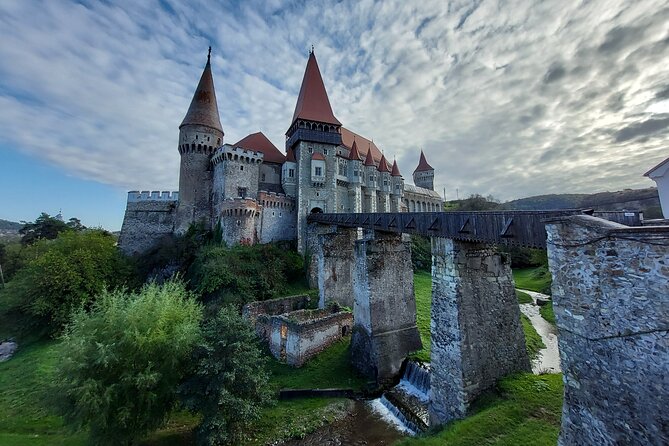 Exclusive Tour: Corvin Castle, Alba Iulia and traditional villages from Sibiu - Five things to know before booking